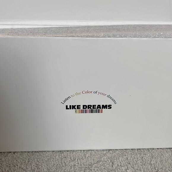 Gold and White Striped Evening Clutch - Picture 7 of 8